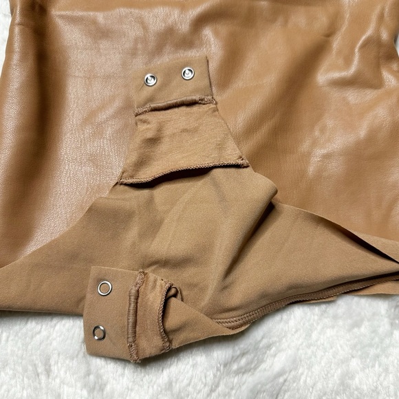NWT Skims Rare Faux Leather Crew Neck Sleeveless Bodysuit in Sienna Women’s XS - Picture 5 of 9